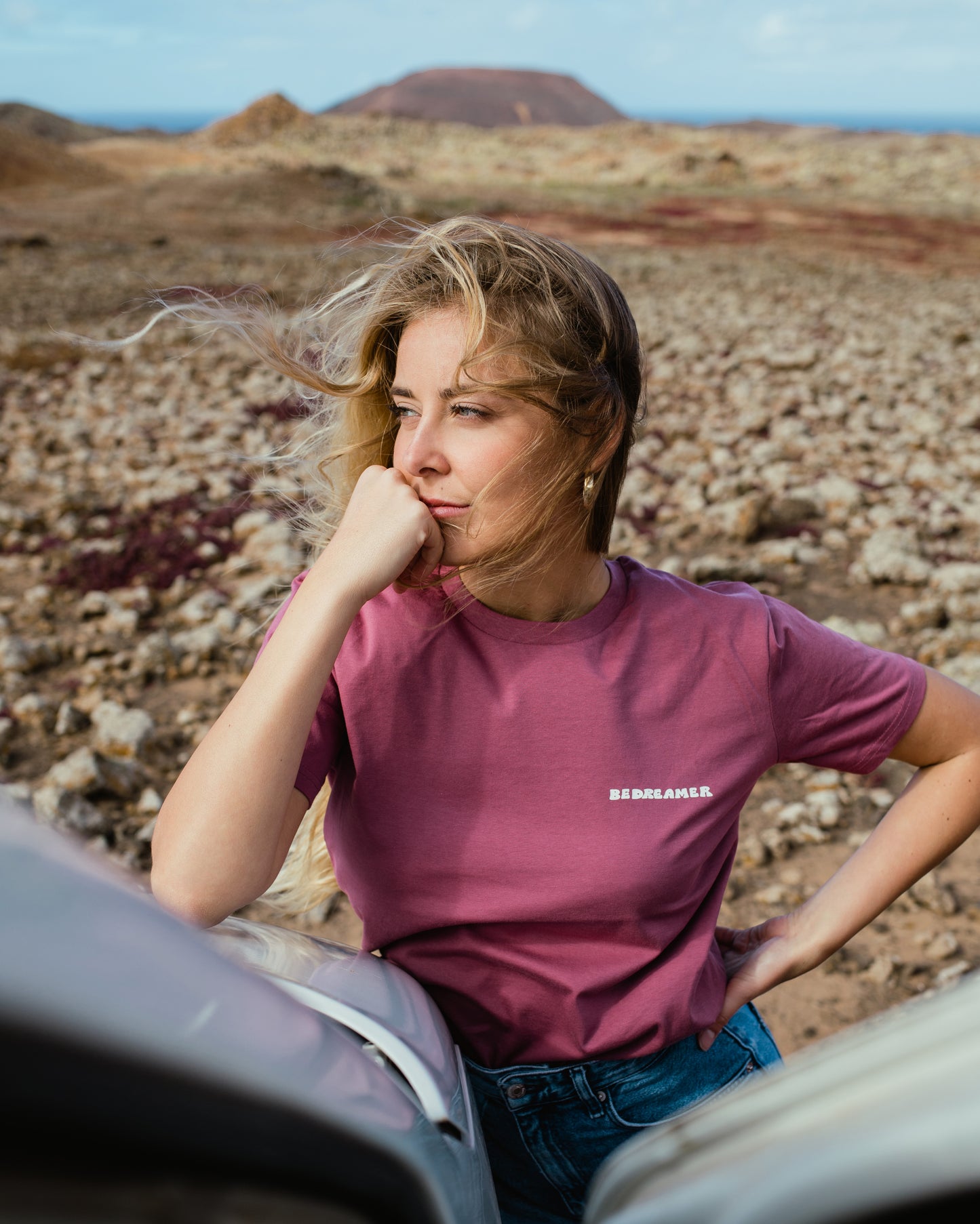 Surf Girl Fuerteventura - T-shirt Unisex Hibiscus - Be Dreamer Clothing